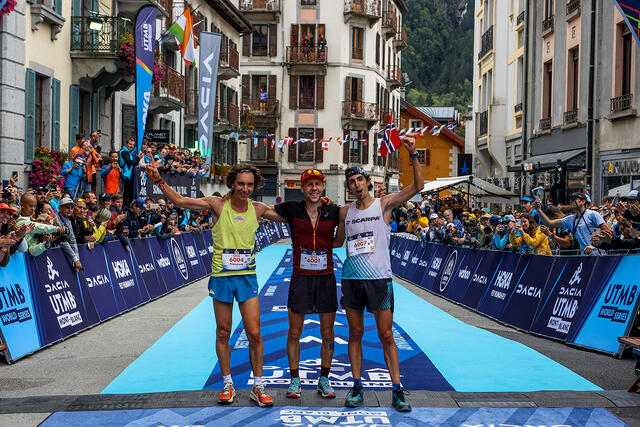 Stian Angermund gikk til topps i OCC-løpet under UTMB for andre gang. Denne gangen på rekordtid! (Foto: © UTMB®)