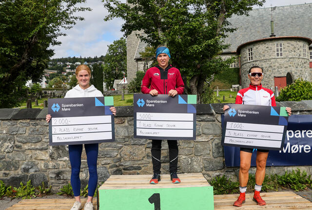 Topp 3 dame senior. Foto: Martin Hauge-Nilsen