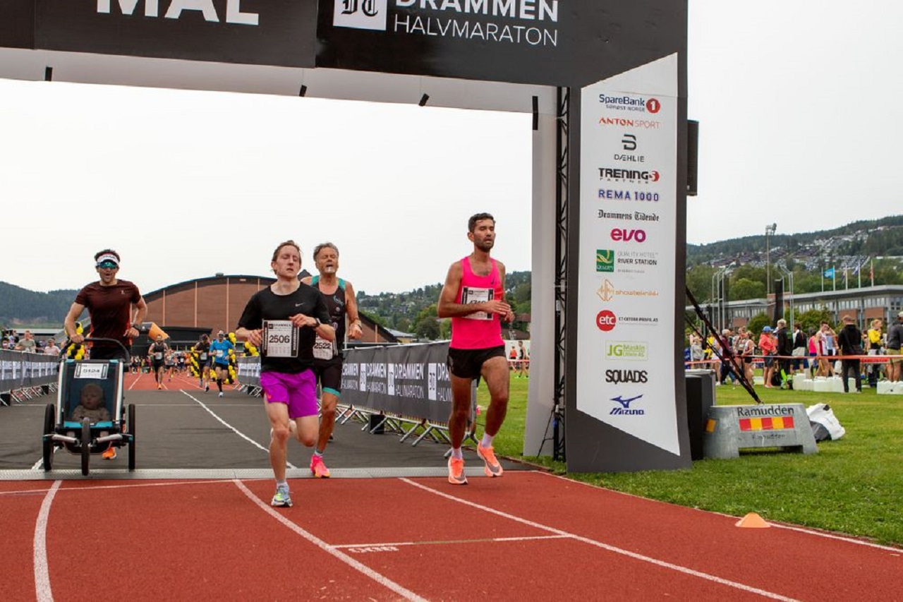 Drammen Halvmaraton - målet nådd.jpg
