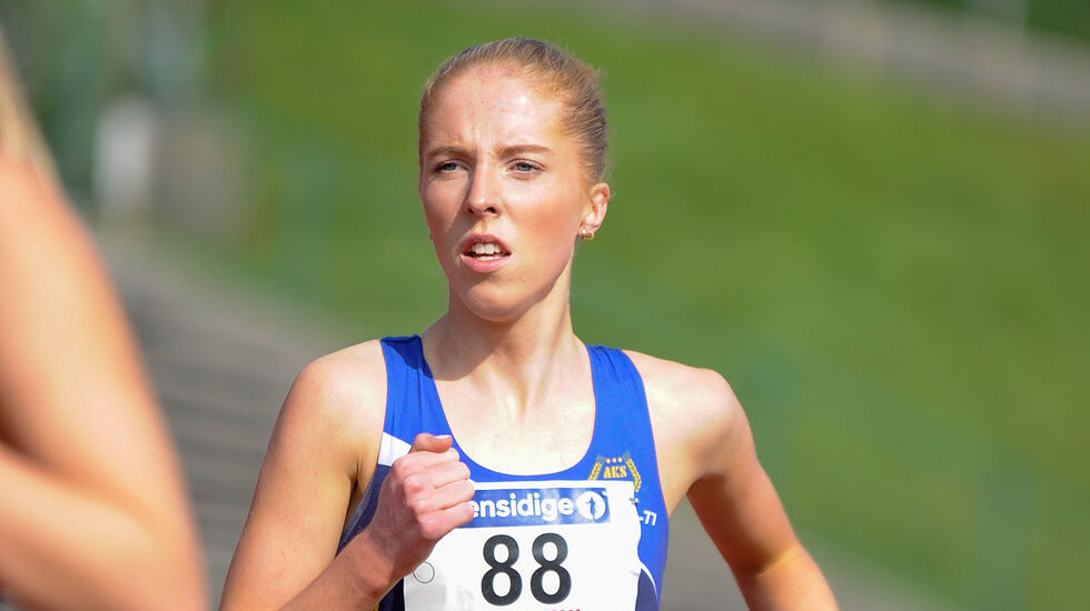 Andrea Nygård Vie åpnet hardt og ledet helt til siste runden i det felles heatet for de eldste jenteklassene, J-17 og J-18/19. (Alle foto: Arne Dag Myking)