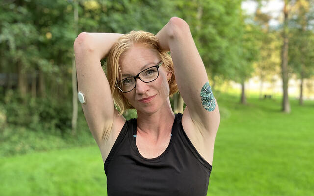 Diabetiker Eirin Winje har med seg en del ekstra utstyr når hun skal ut på lang løpetur. (Foto: privat)