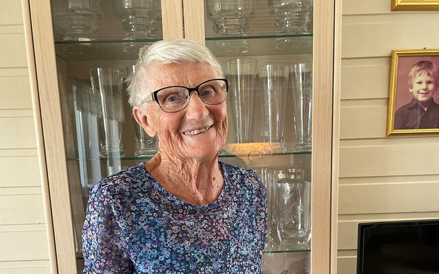 Valborg Østberg hadde en lang og meget god karriere med både ski og løpesko på beina. Fremdeles holder 92-åringen seg i god trim. (Foto: Else Husa)