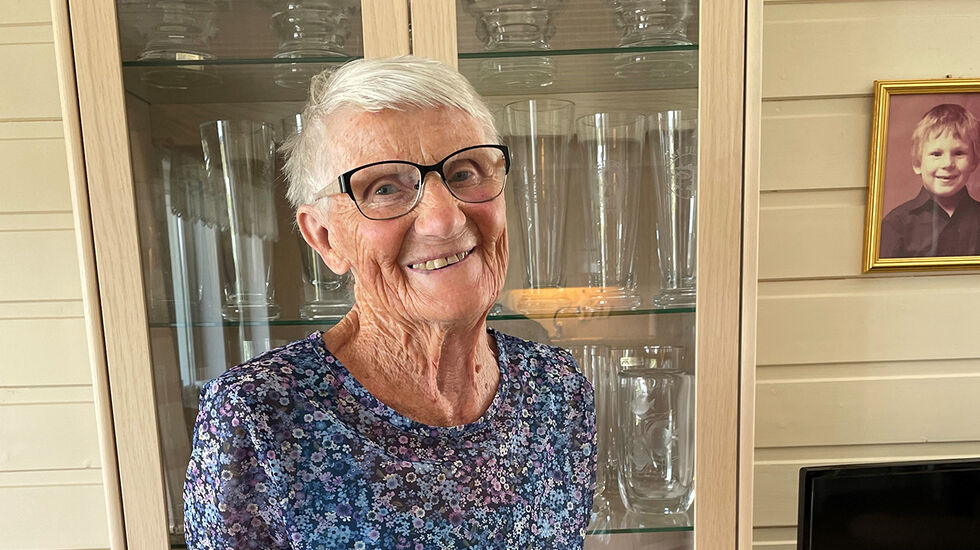 Valborg Østberg hadde en lang og meget god karriere med både ski og løpesko på beina. Fremdeles holder 92-åringen seg i god trim. (Foto: Else Husa)
