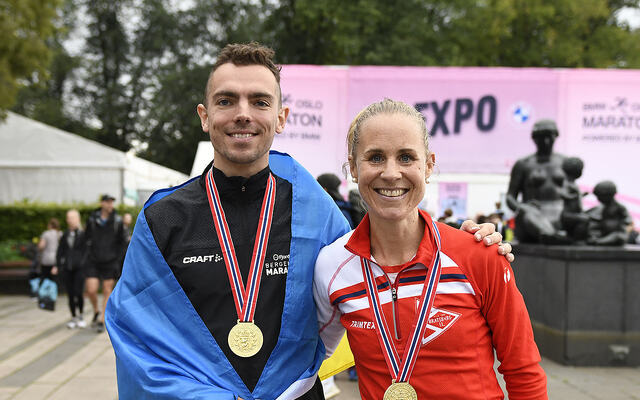 Tage Morken Augustson og Kristin Waaktaar Opland ble norgesmestere på maraton. (Foto: Bjørn Johannessen)