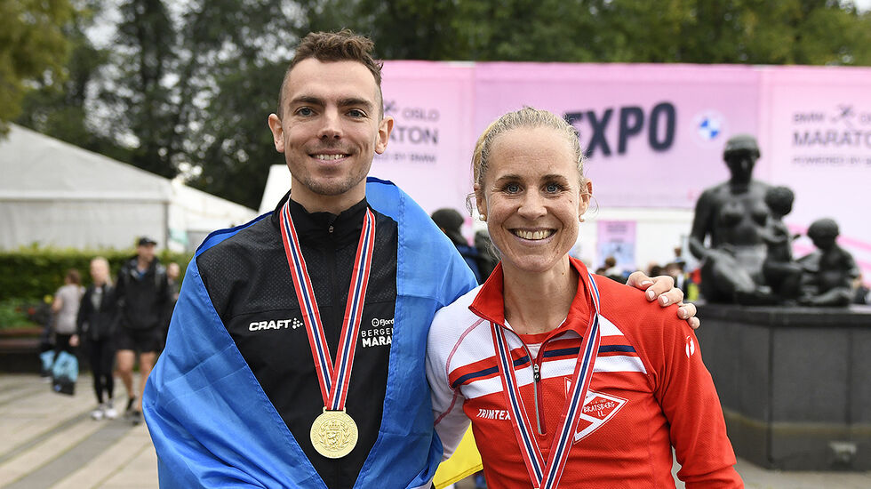 Tage Morken Augustson og Kristin Waaktaar Opland ble norgesmestere på maraton. (Foto: Bjørn Johannessen)