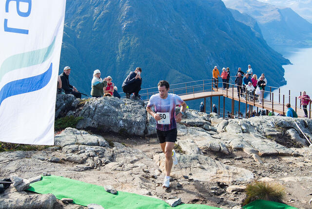Kilian Jornet gjorde comeback etter skade – med godt resultat. (Foto: Åndalsnes Avis)