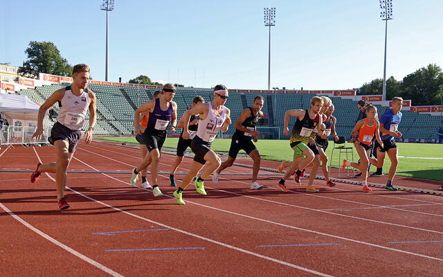Kvalheimmila 2023 - starten går på siste 10000 meter. (Foto: Tom-Arild Hansen)