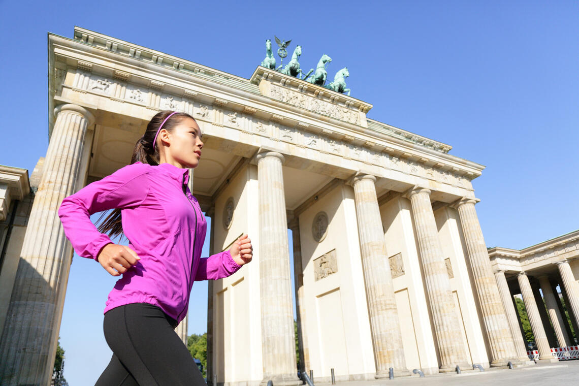 Målgang for Berlin Marathon er ved den monumentale Brandenburger Tor. (Foto: iStock/Maridav)