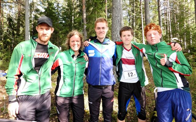 Familielaget Tonjer Fingarsen som vant Ringreven bestod av (fra v.) far Audun, mor Anna-Thekla og sønnene Sander, Aksel og Emil. (Foto: Stein Arne Negård)