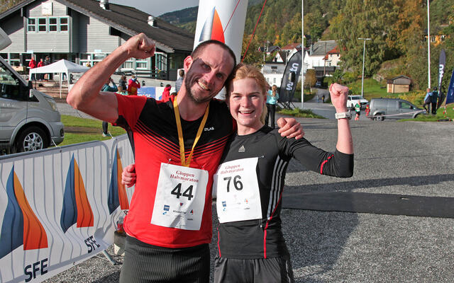 Klassevinner (M40-44) Sverre Hoggen og kvinnenes beste Anne-Marit Brautaset. (Foto: Vidar Nyhammer)