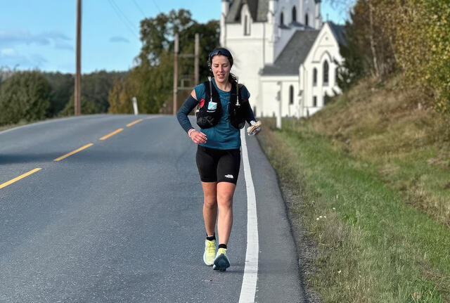 Miriam Myhren Bouchleh på vei mot Halden. (Foto: Privat)