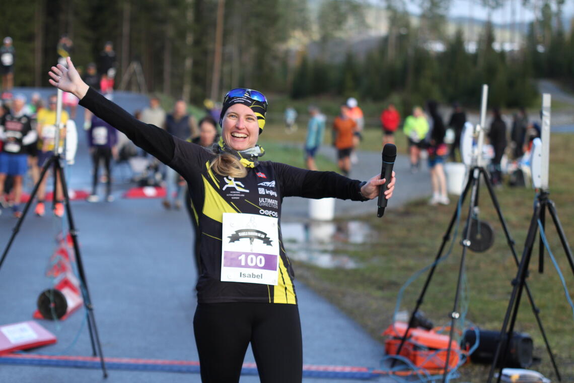 Isabel Arnes er klar for start i sitt maraton nummer 100 på Eidsvoll Verk Skistadion.