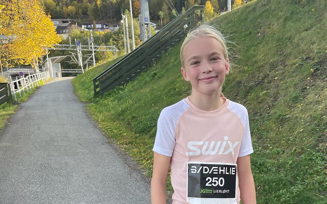Det er ikke mange som løper like fort som Othelie Stave-Wigene. (Foto hentet fra FB-siden til Susanne Wigene)