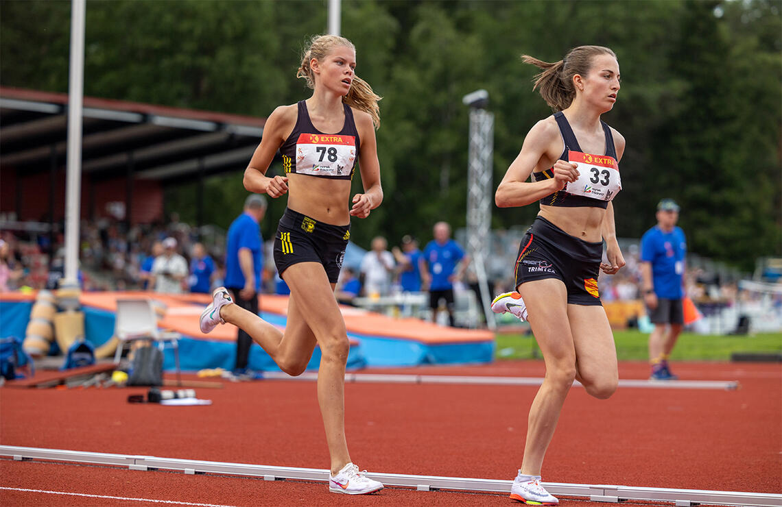 Malin Hoelsveen har gull fra U18-EM, mens Ingeborg Østborg har både gull og sølv fra U20-EM. Nå er de tatt ut på henholdsvis U20- og U23-landslaget. (Foto: Samuel Hafsahl)