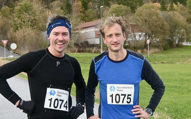 Dei to beste i løpet, Petter Vattøy Nygjerde (1074) som vart nummer to og Jan Endre Rise (1075) som vann Snipsøyrvatnet 2023. Foto: Einar Orten Trovåg