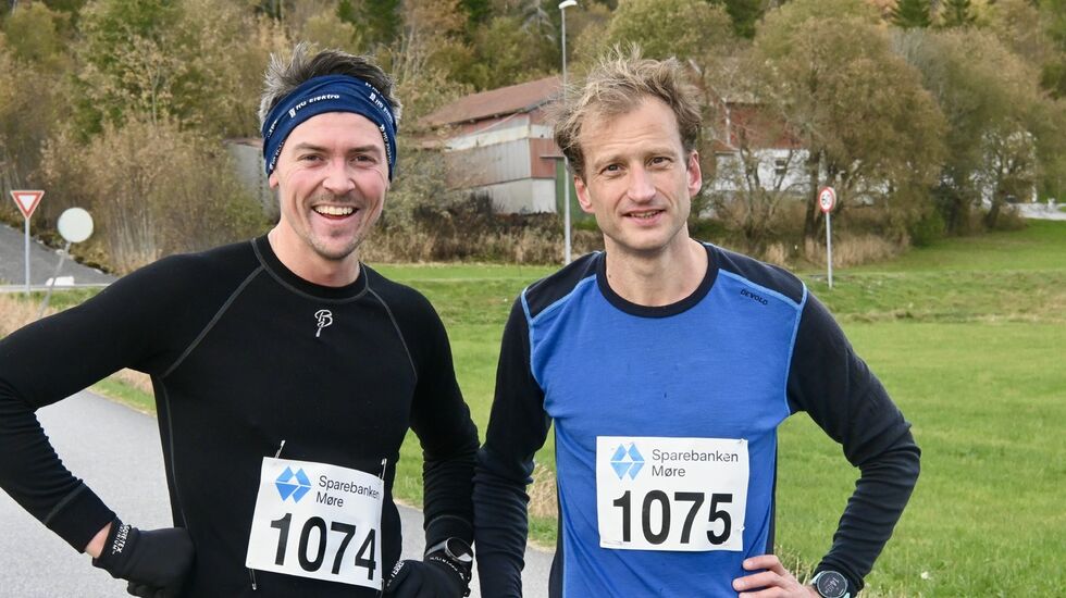 Dei to beste i løpet, Petter Vattøy Nygjerde (1074) som vart nummer to og Jan Endre Rise (1075) som vann Snipsøyrvatnet 2023. Foto: Einar Orten Trovåg