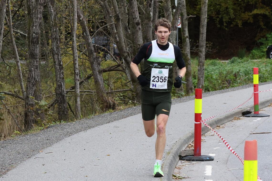 Tom Erling Kårbø vant Djupadalten for første gang i den 44. utgaven av løpet i Haugesund. (Foto: Dag Egil Eliassen, fra arrangøren sin Facebookside).