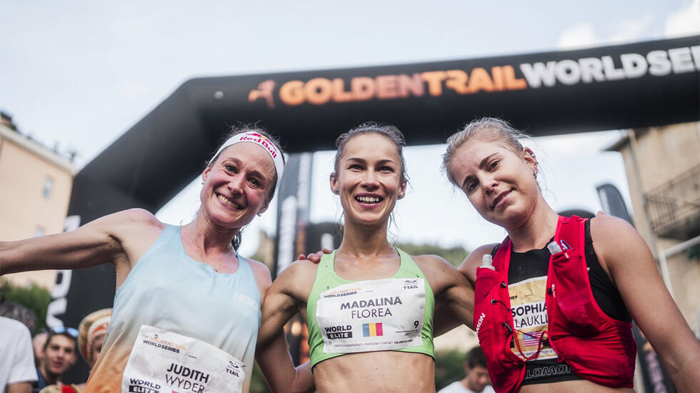Madalina Florea vant finaleløpet foran Judith Wyder og Sophia Laukli. (Foto: Golden Trail Series) 