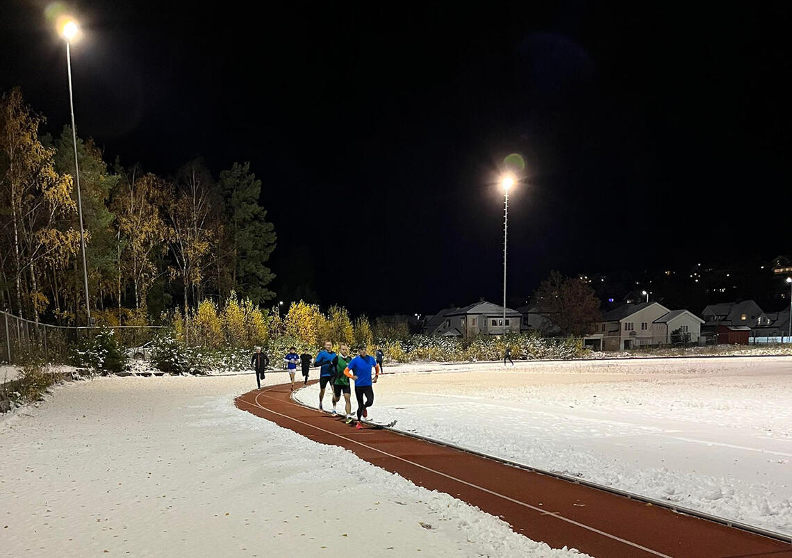 Iherdig måking gjorde at baneløperne fikk fine forhold trass i heller vinterlige omgivelser. (Foto: Espen Vasby) 
