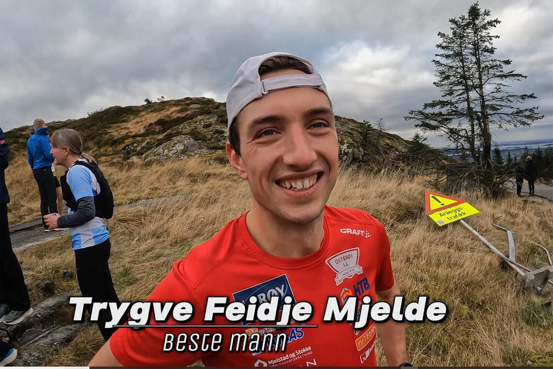 En fornøyd Trygve Feidje Mjelde intervjues etter målgang i Blåmansløpet, der han vant på ny løyperekord. (Foto og video: Arne Dag Myking)