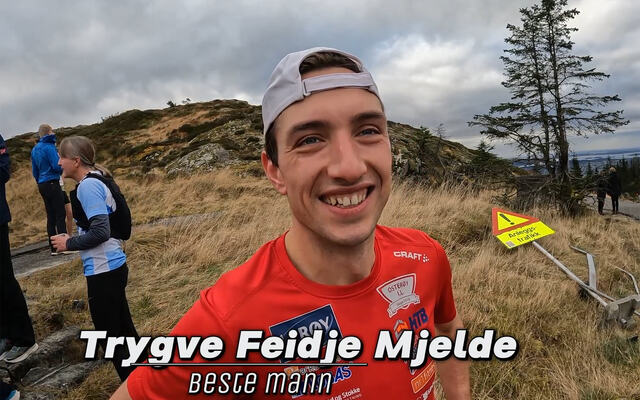 En fornøyd Trygve Feidje Mjelde intervjues etter målgang i Blåmansløpet, der han vant på ny løyperekord. (Foto og video: Arne Dag Myking)