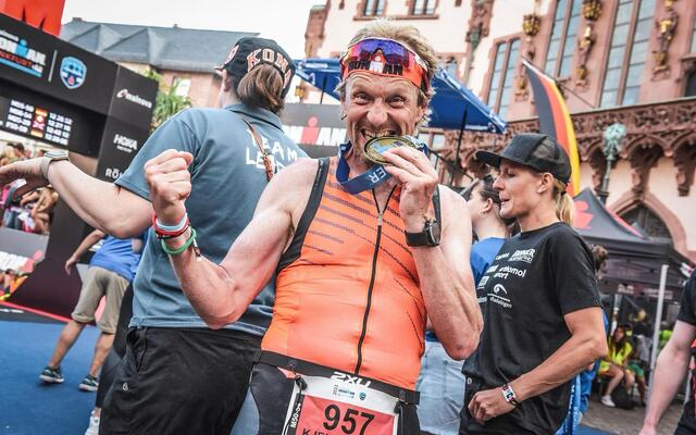 Kjell Vegard Opheim etter å ha fullført sin 3. Ironman i Frankfurt i 2022. (Foto: Privat)