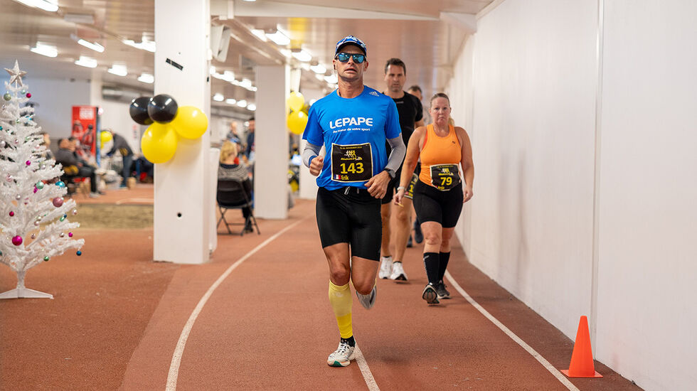 Kondis snakket med Erik Clavery og flere andre løpere etter slutt. Se videointervjuer her. (Foto: Samuel Hafsahl)