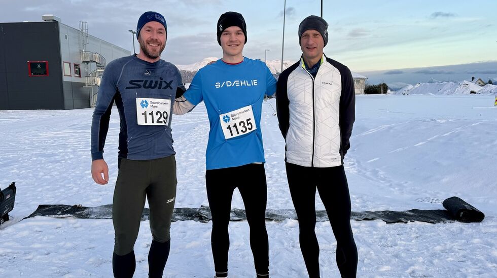 De tre beste herreløperne i dagens løp. Fra venstre, Knut Vikebakk (nr. 3), Henning Holstad (vinner) og Jan Endre Rise (nr. 2)