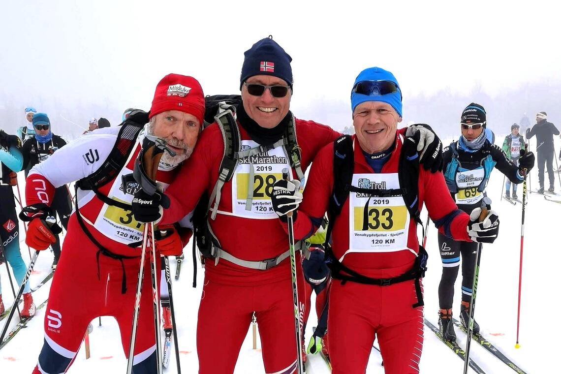 Olav Brunstad (i midten) sammen med den aller største Troll-spesialisten Bjørn Kåre Gjerde (til høyre) og Tom Morten Kristiansen på start i 2015. (Foto: Rolf Bakken)