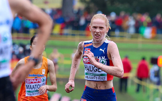 I de sølete løypene i Brussel løp Ina Halle Haugen inn som beste norske i klasse U23. (Alle foto: Arne Dag Myking)