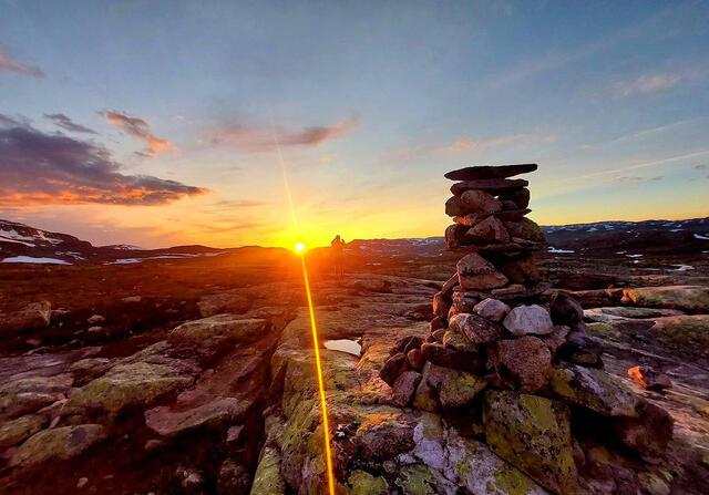 Ruta fra Oslo til Bergen byr på flotte fjell og forhåpentligvis også vakre solnedganger. (Foto: arrangøren)