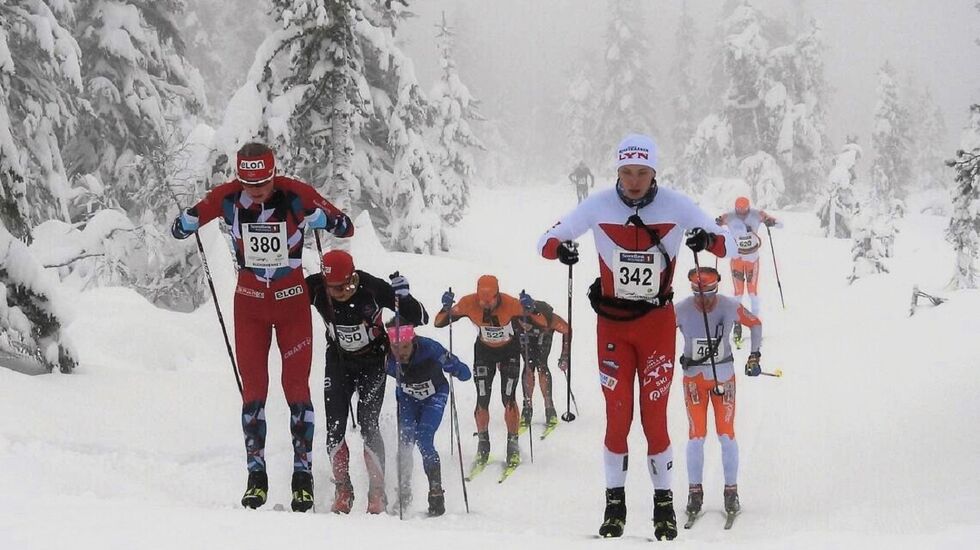Med Budorrennet 6. januar er sesongens tilskudd til turrennsesongen en realitet. Bildet er fra tetgruppa ut fra start i Budorrennet sist vinter. (Foto: Stein Arne Negård)