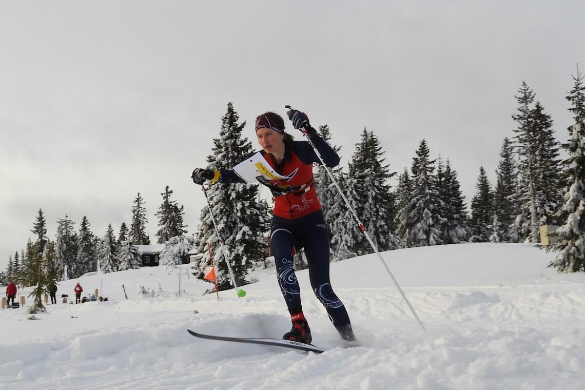 Anna Ulvensøen da hun vant mellomdistansen på Sjusjøen i desember. (Foto: Stein Arne Negård)