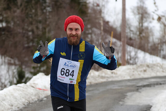 Kenneth Norheim har krefter til å smile til fotografen, selv etter de hardeste stigningene. (Alle foto: Arne Dag Myking)