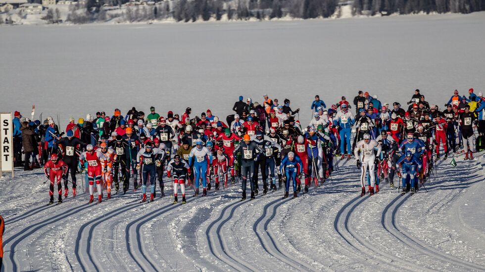 Fra fellesstarten i Trysil-Knut rennet på Osensjøen i 2018. (Foto: Øivind Larsen)