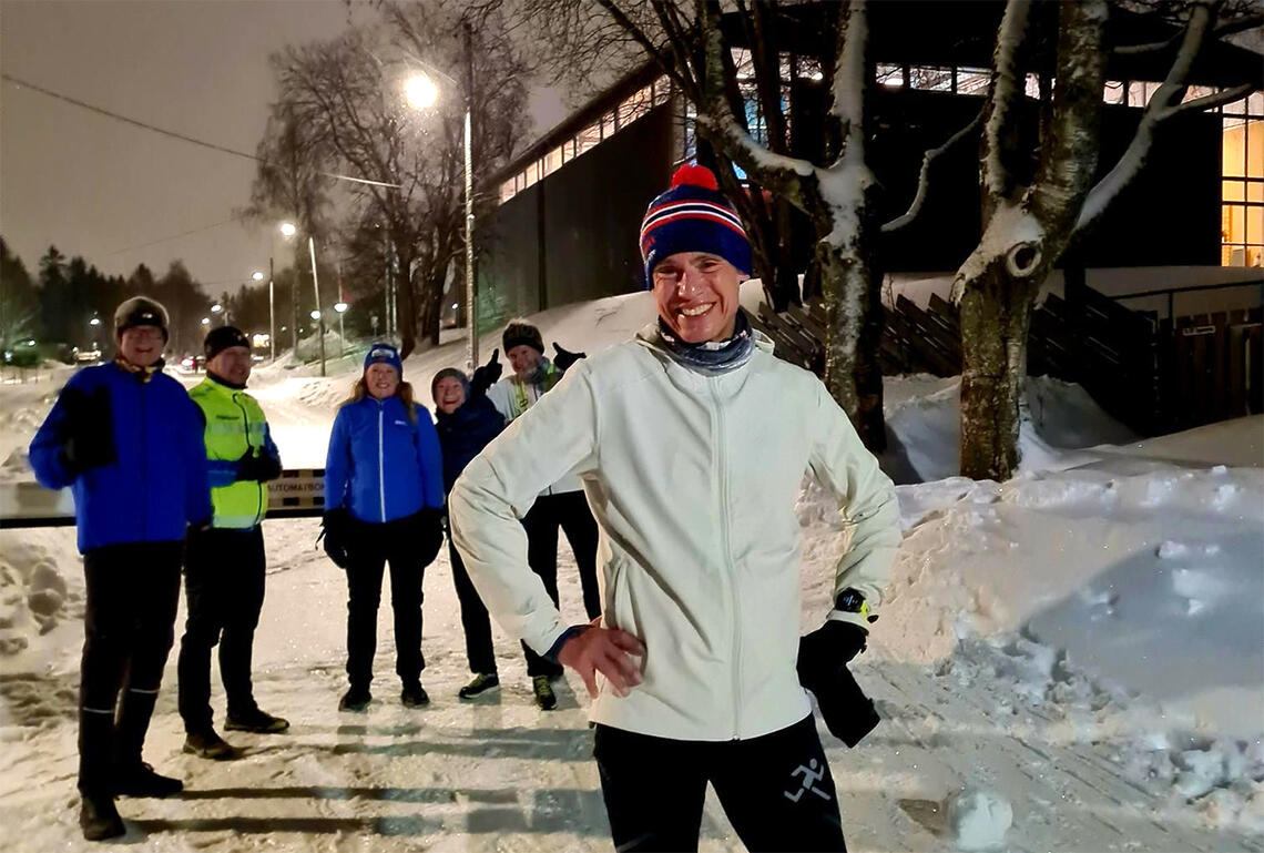 Sjøl på kalde vinterdager gleder Kondis-president Tim Bennett seg over både fellesskapet på Kondistreninga og at løpebølgen er stadig stigende. (Foto: privat)