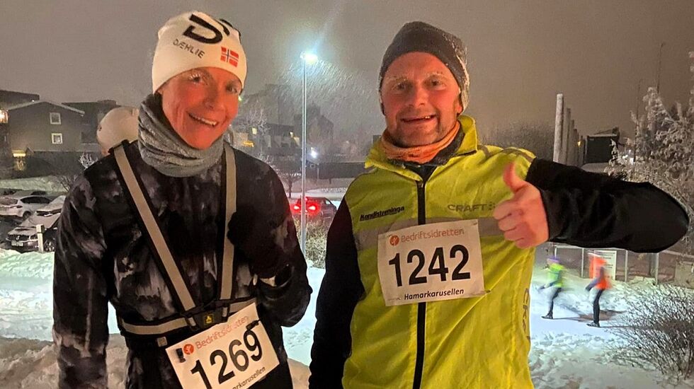 Ingen sure miner å spore hos Marit Amdal og Kristian Træland selv om det var surt og kaldt også på Hamar tirsdag kveld. (Foto: Esther Innselset)