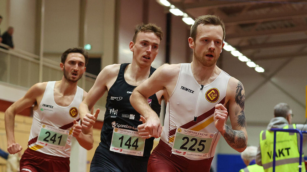Tore Akerlie, Marius Vedvik og Bjørnar Sandnes Lillefosse samarbeidet i teten av 3000 meter. (Alle foto: Arne Dag Myking)