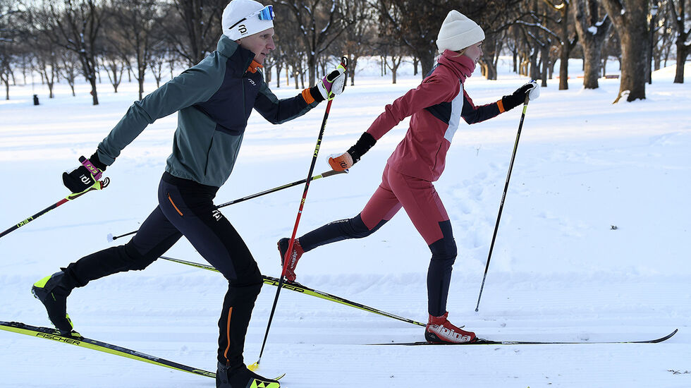 Hans Christian Tungesvik og Helene Melsom Tungesvik har idrett som sin store felles interesse, og lange skiturer er en av favorittene. (Foto: Bjørn Johannessen)