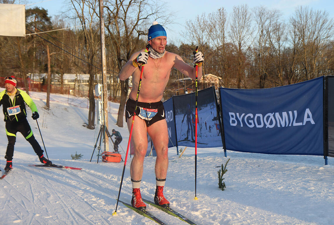 Tøffingen Frank Løke gjennomførte i fjor sine 70 kilometer i baris. Temperatur ved start var 10 kuldegrader. (Foto: Morten Dybdahl)