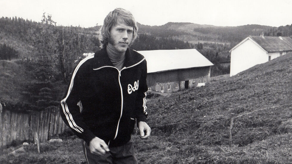 Løpetrening: Oddvar løp ofte på myrene nær gården på 1970-tallet. (Foto Thor Gotaas bok «Oddvar Brå - et skiløperliv»)