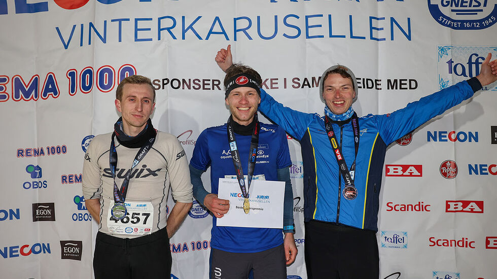 Premiepallen for menn 10 km bestod av Chris Andre Midttveit, Karl Jonas Tronstad og Luca Klingenberg. (Alle foto: Arne Dag Myking)