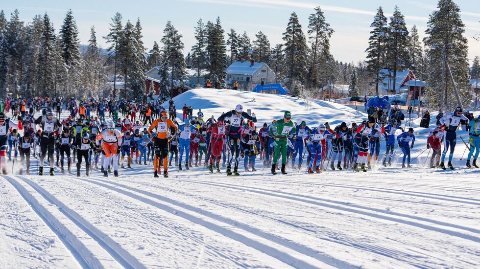 Fra starten for første pulje i Trysil Skimaraton i 2022. (Foto: Jonas Sjögren)