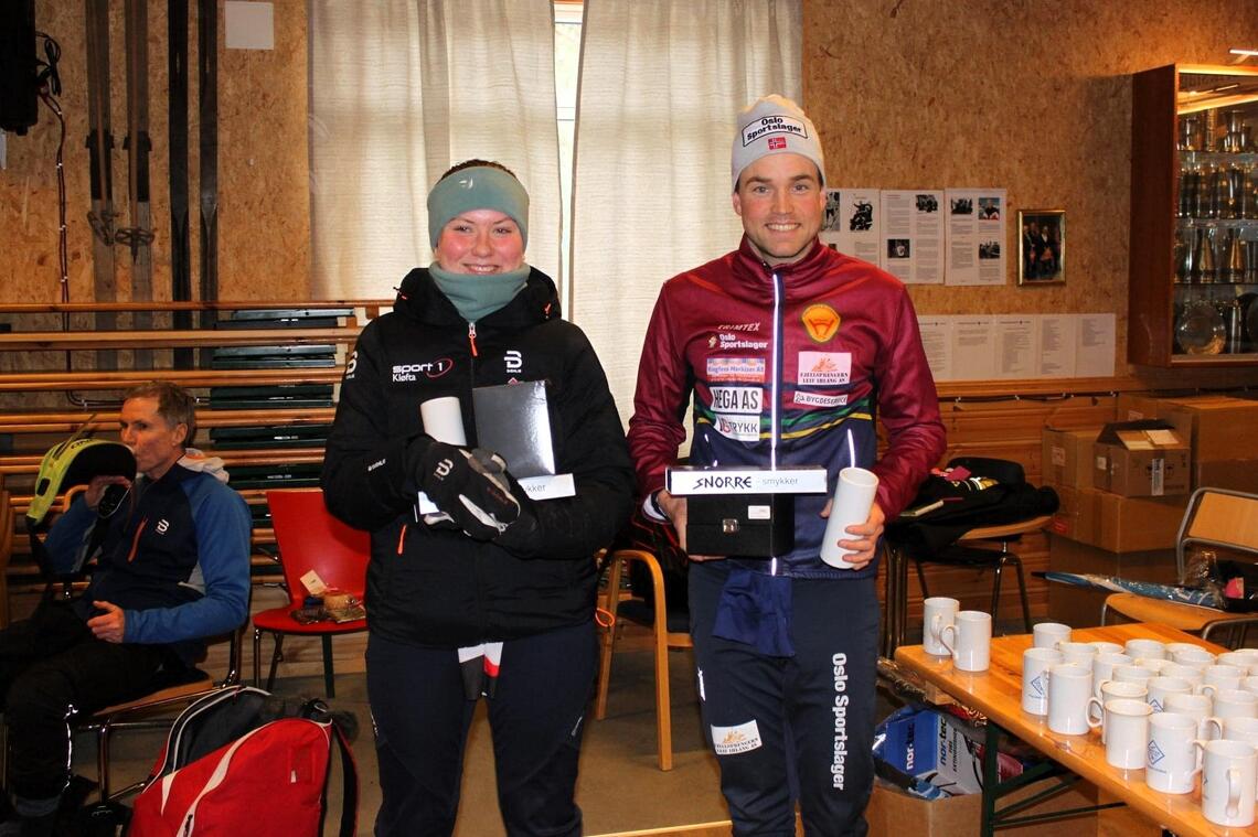Vinnerne i jubileumsrennet, Mia Dunham og Mattis Sjøli. (Foto fra Nes Ski- og Sykkelanleggs facebookside)