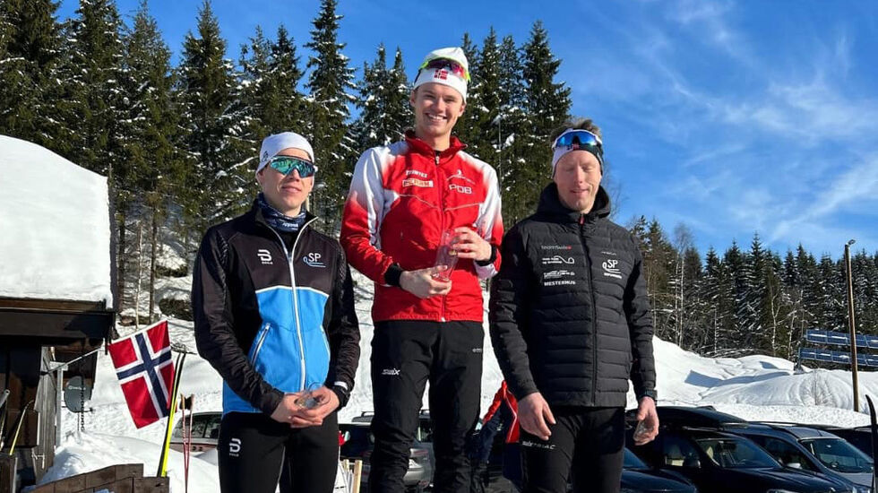 Herreklassen i Montebellorennet ble vunnet av Erik Øfstedal (midten) foran Eivind Kjennerud (til venstre) og Mats Håkon Breda (til høyre). (Foto: arrangøren)