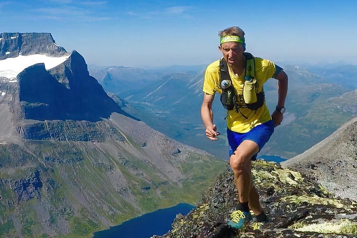 Odd Edøy er en av 65 norske løpere som skal ut i fjellheimen på Gran Canaria. Foran ham ligger 126 kilometer i tøft terreng. (Foto: Privat)