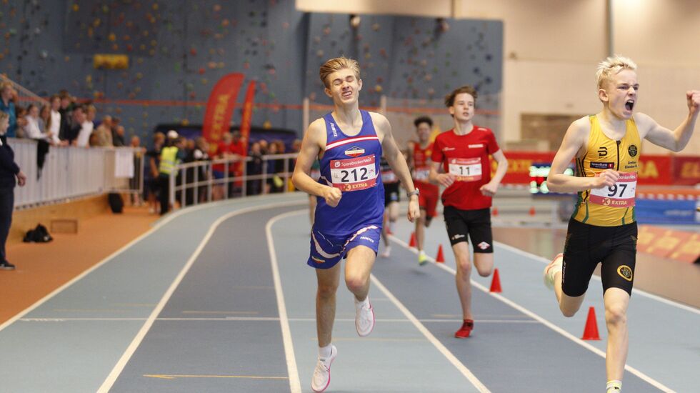 Fabian Vibekken spurter inn til sitt andre UM-gull for helga på lørdagens 800 m i Sandnes. (Foto: Torbjørn Fjellheim)