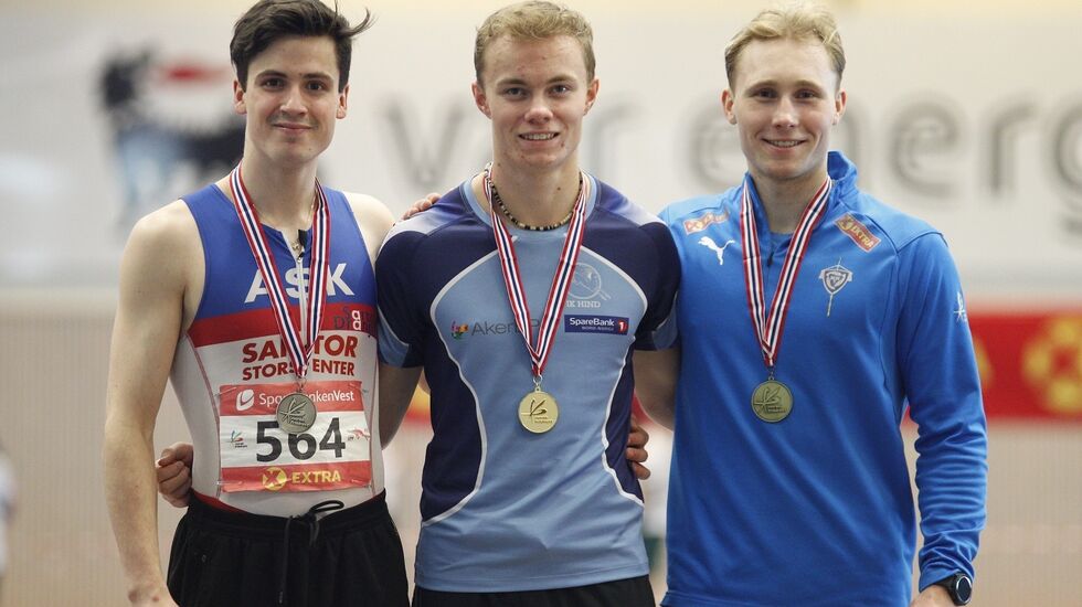 Pallen etter et jevnt oppgjør om medaljene i MU23 (fra venstre): Jon-Henning Gullbrå Hilleren, Tobias Johansen og Anders Gundersen. (Foto: Torbjørn Fjellheim)