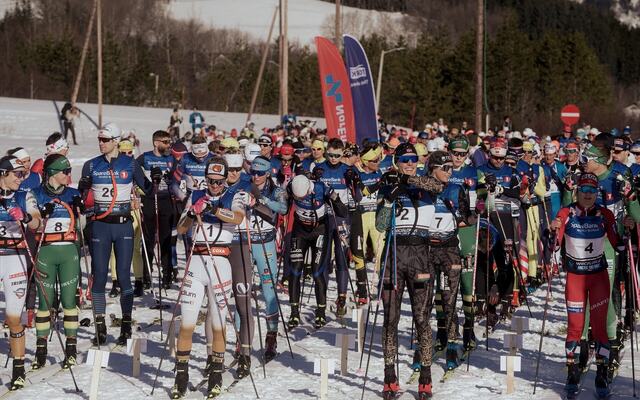 Nesten 350 løpere stilte til start i Ski Classics Challengers-rennet over 46 km fra by til fjell i Bodø. (Foto: Preben Hunstad/Ski Classics)