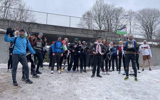 Deltakerne er klare til start i Holmenkollen. (Foto: Run for Palestine)